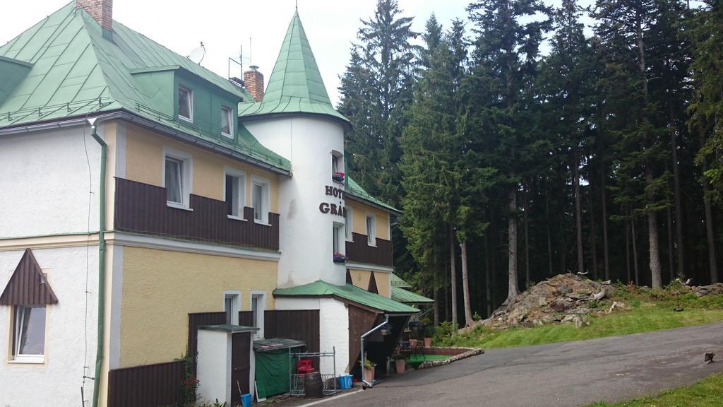 Hotel Gradl Železná Ruda Exterior foto